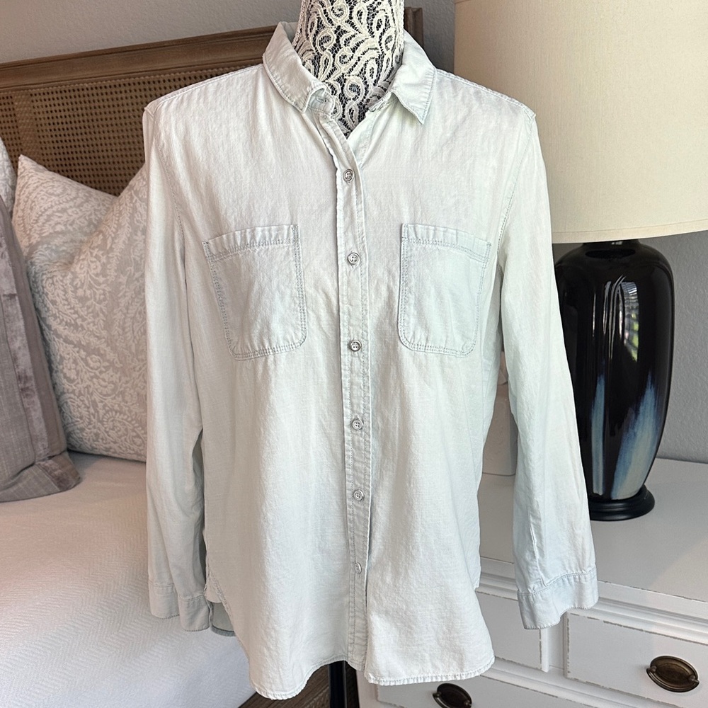 Treasure & Bond Light Denim Casual Button Down Shirt